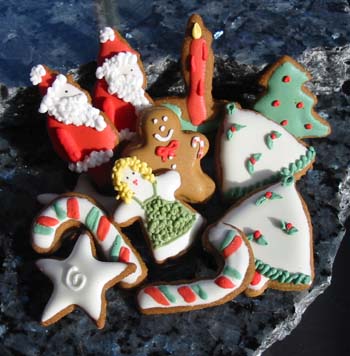 Make your favorite Christmas cookie recipes your wedding favors.